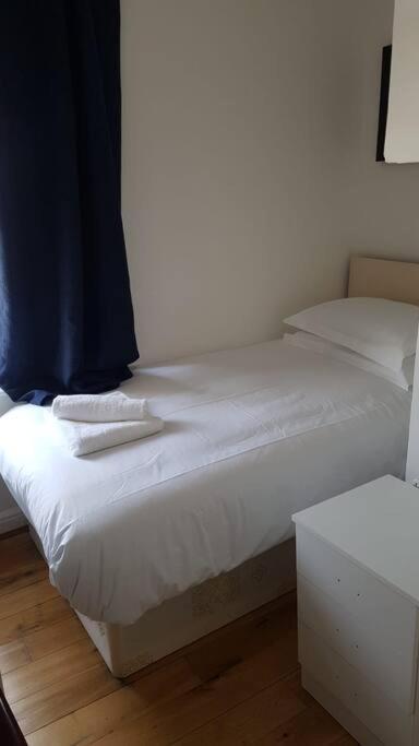 F14- Single Studio Shared Shower/Toilet Near Paddington Londres Exterior foto